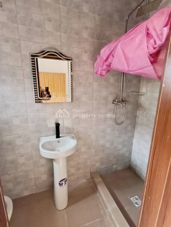 Ground Floor 3 Bedroom Flats, Lekki Phase 1, Lekki, Lagos, Flat / Apartment for Rent