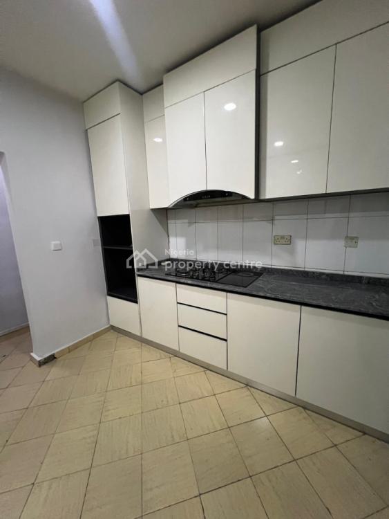 Massive Serviced 3 Bedroom Apartment with Bq, Lekki Phase 1, Lekki, Lagos, Flat / Apartment for Rent