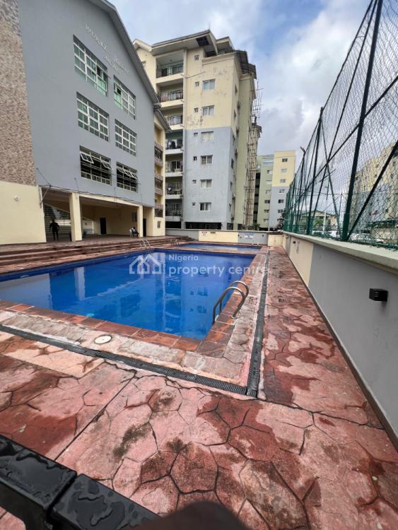 Massive Serviced 3 Bedroom Apartment with Bq, Lekki Phase 1, Lekki, Lagos, Flat / Apartment for Rent