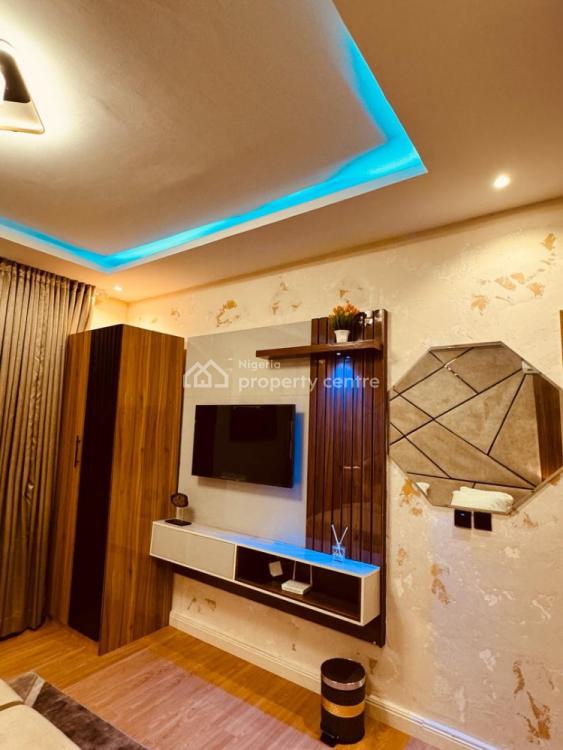 Luxury 3 Bedrooms Penthouse in a Serene Environment, Admiralty Way, Lekki Phase 1, Lekki, Lagos, Flat / Apartment Short Let