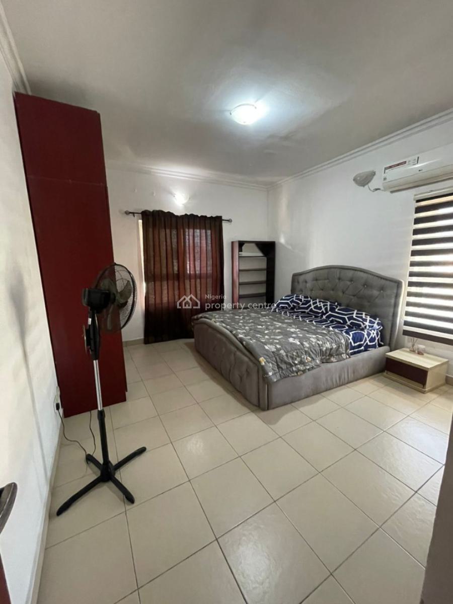 Fully Furnished and Serviced 3 Bedrooms Apartment, Cromwell Court Estate, Chevron Drive, Lekki, Lagos, Flat / Apartment Short Let
