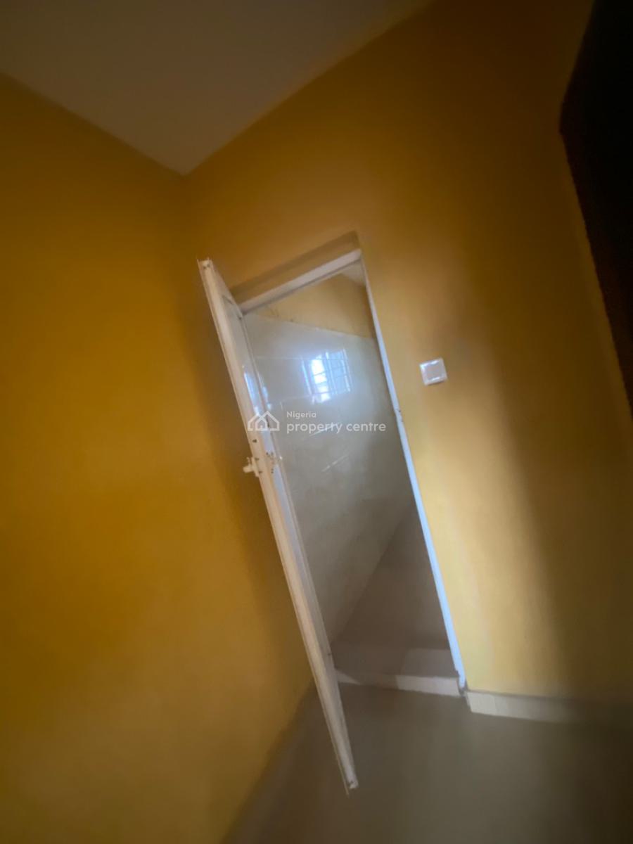 Luxuriously Spacious Nice Mini Flat, 15a, Akinyola Street Onosa, Onosa, Ibeju Lekki, Lagos, Mini Flat (room and Parlour) for Rent