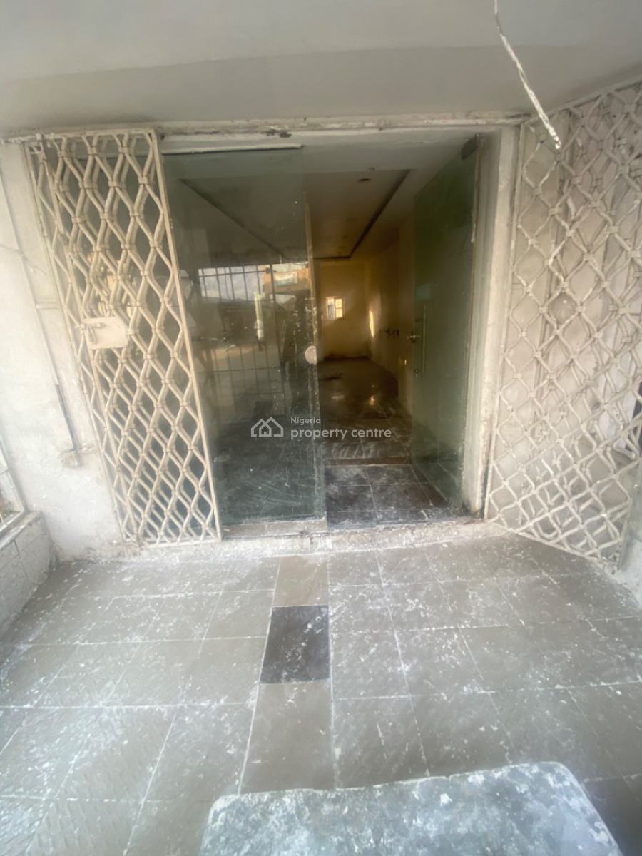 Luxuriously Spacious Nice Shop, 15a, Akinyola Street, Abijo, Lekki, Lagos, Shop for Rent
