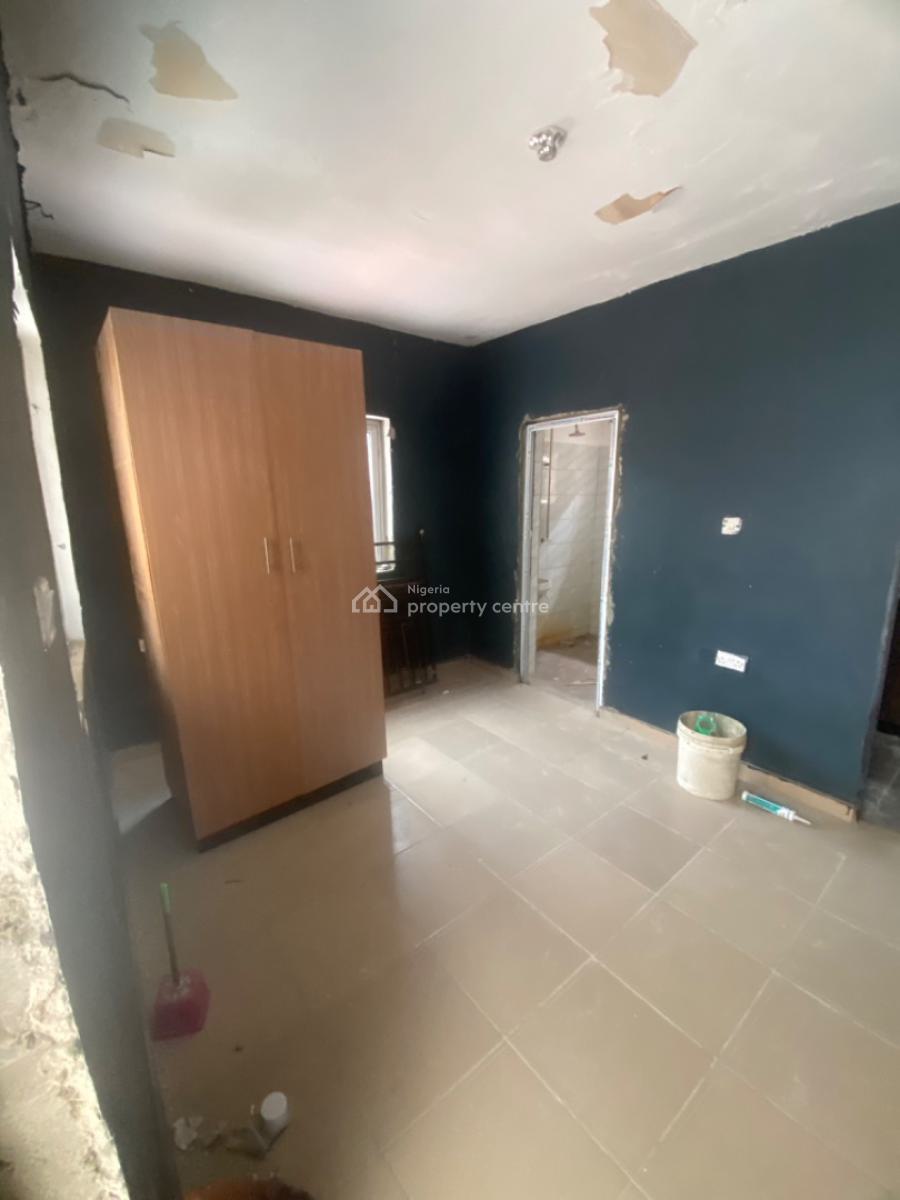 Luxuriously Spacious Self Contain, 18b Raimat Close, Awoyaya, Ibeju Lekki, Lagos, Self Contain (single Rooms) for Rent