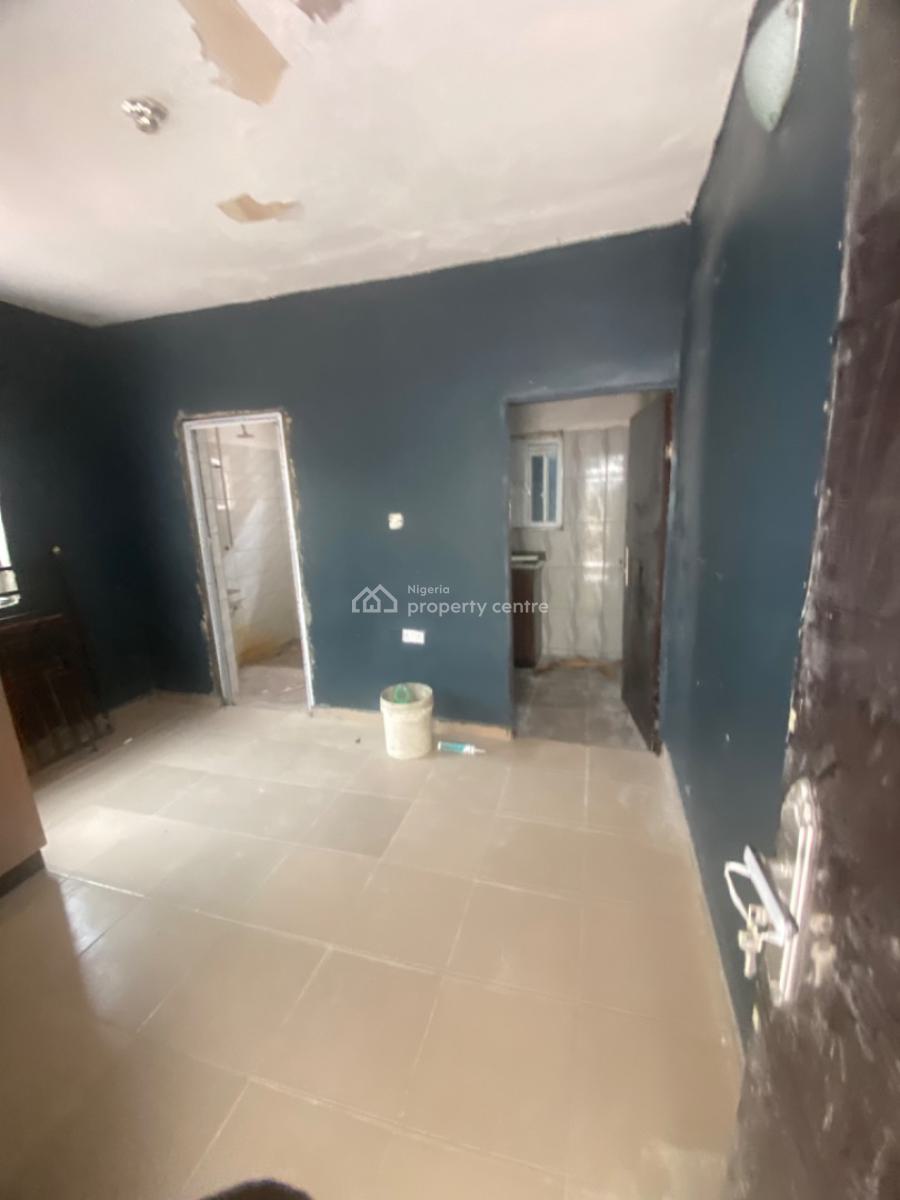 Luxuriously Spacious Self Contain, 18b Raimat Close, Awoyaya, Ibeju Lekki, Lagos, Self Contain (single Rooms) for Rent