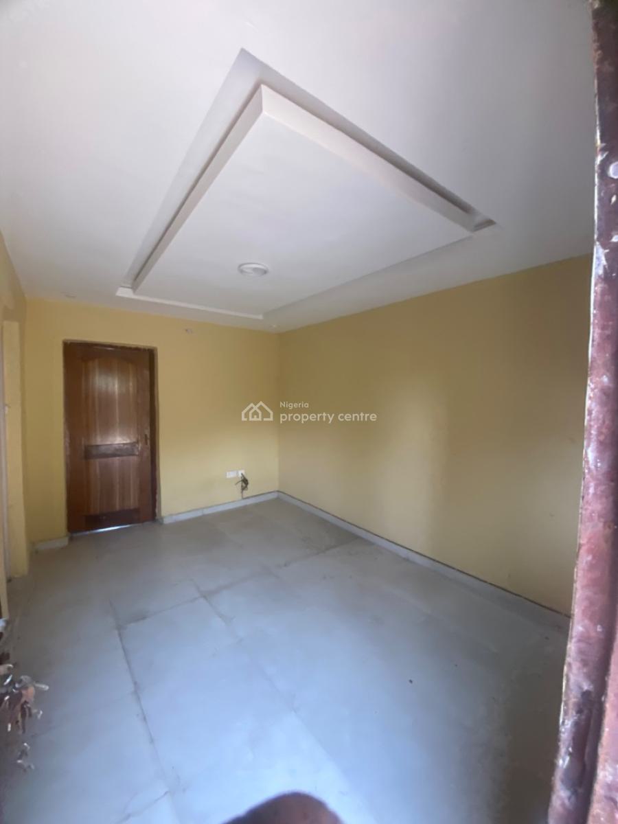 Luxuriously Spacious Self Contain, 18b Raimat Close Bankole Ibeju Lekki, Aiyeteju Town, Ibeju Lekki, Lagos, Self Contain (single Rooms) for Rent