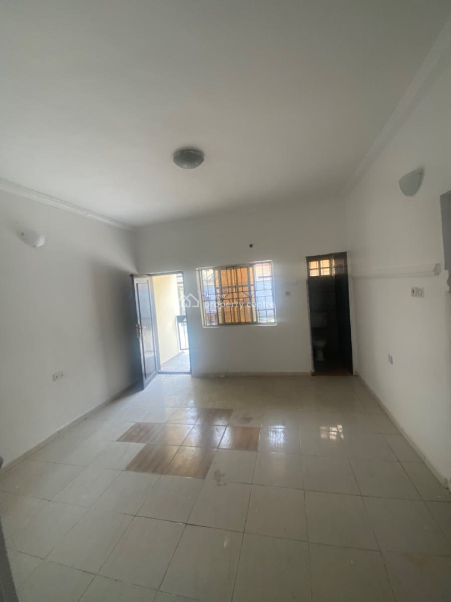 Luxuriously Spacious 2 Bedroom Flat with Excellent Finishing, 18b Raimat Close, Bankole Street, Sangotedo, Ajah, Lagos, House for Rent