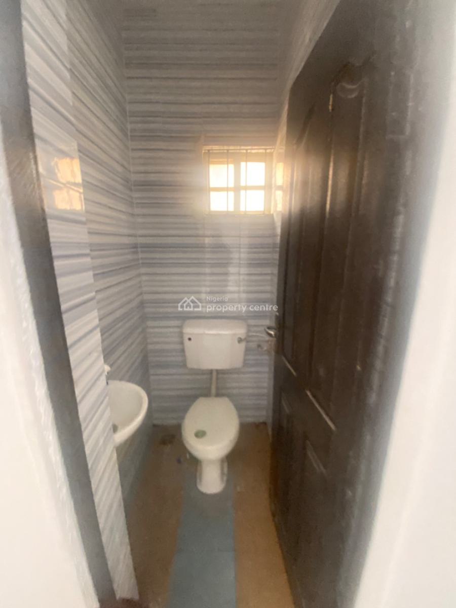 Luxuriously Spacious 2 Bedroom Flat with Excellent Finishing, 18b Raimat Close, Bankole Street, Sangotedo, Ajah, Lagos, House for Rent