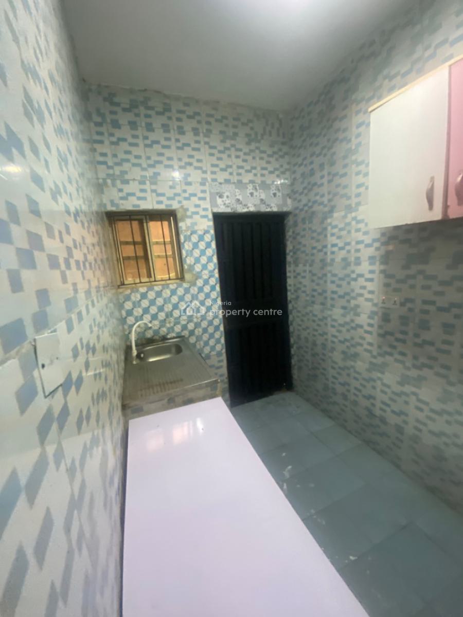Luxuriously Spacious 2 Bedroom Flat with Excellent Finishing, 18b Raimat Close, Bankole Street, Sangotedo, Ajah, Lagos, House for Rent