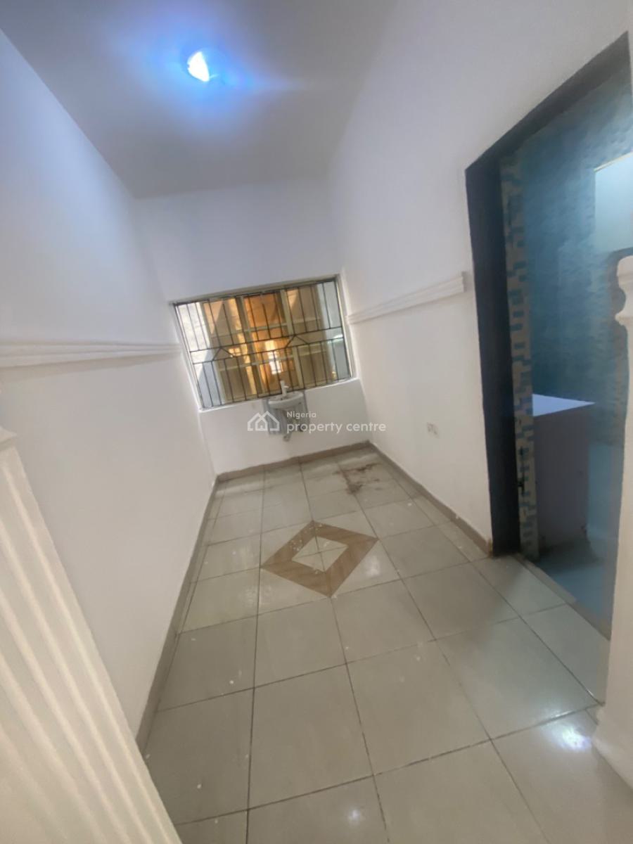 Luxuriously Spacious 2 Bedroom Flat with Excellent Finishing, 18b Raimat Close, Bankole Street, Sangotedo, Ajah, Lagos, House for Rent