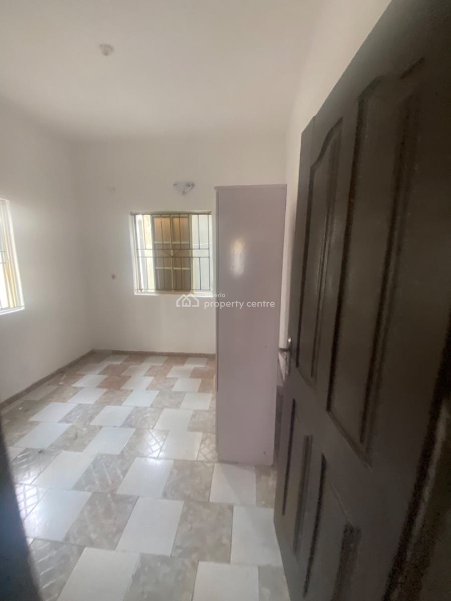 Luxuriously Spacious 2 Bedroom Flat with Excellent Finishing, 18b Raimat Close, Bankole Street, Sangotedo, Ajah, Lagos, House for Rent