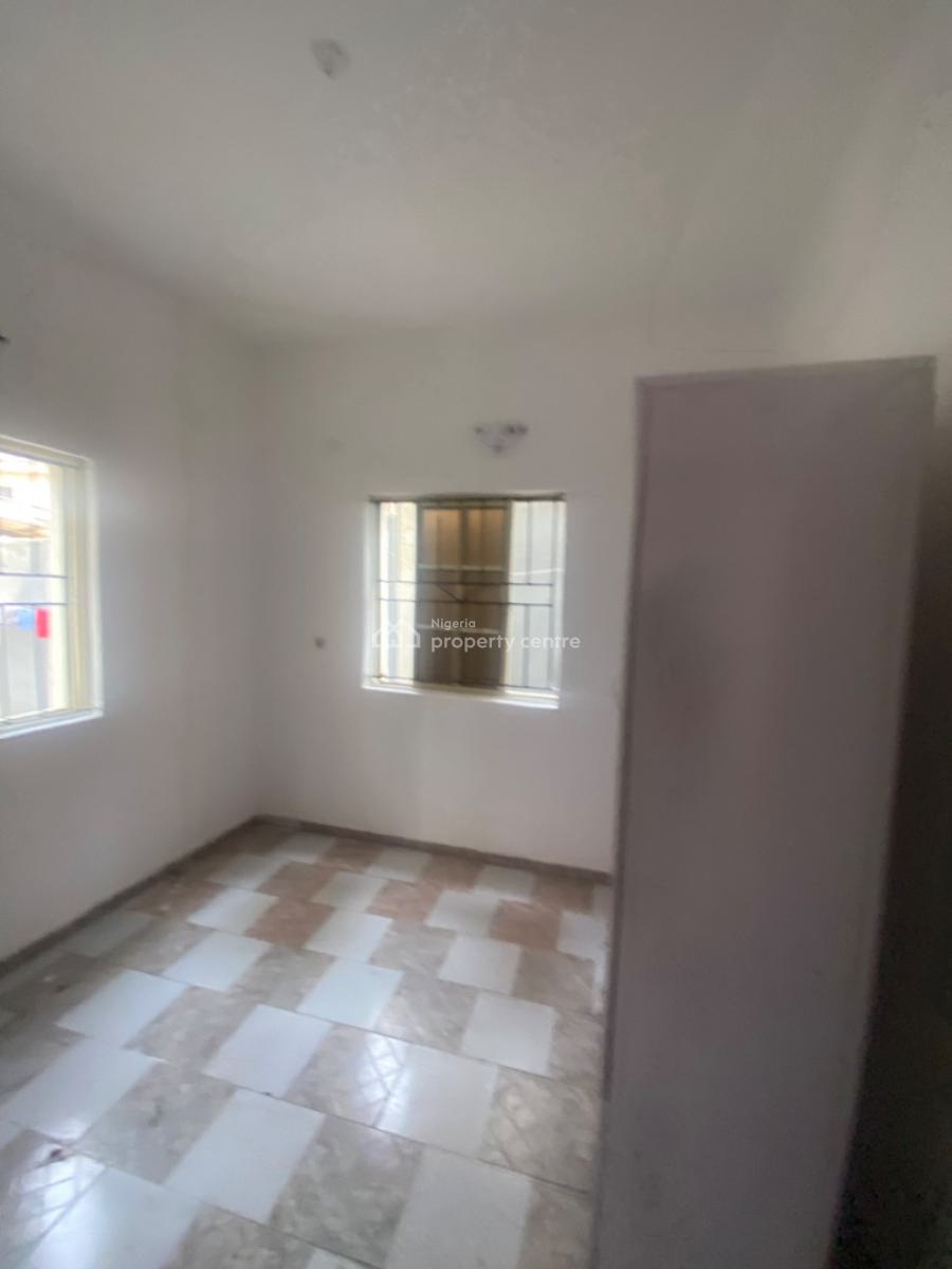 Luxuriously Spacious 2 Bedroom Flat with Excellent Finishing, 18b Raimat Close, Bankole Street, Sangotedo, Ajah, Lagos, House for Rent