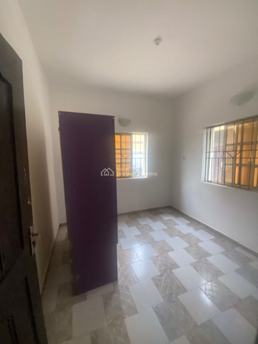 Luxuriously Spacious 2 Bedroom Flat with Excellent Finishing, 18b Raimat Close, Bankole Street, Sangotedo, Ajah, Lagos, House for Rent