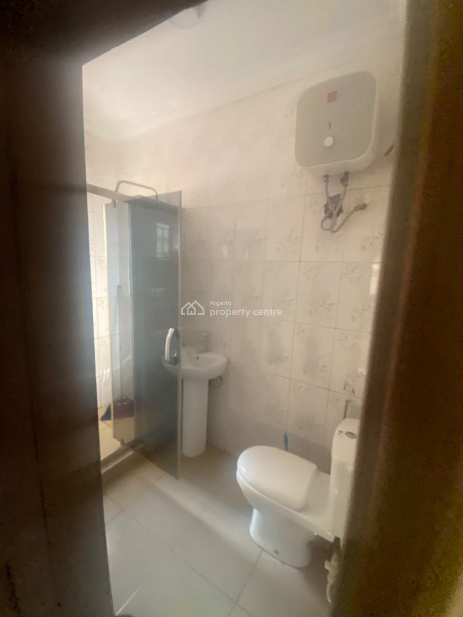 Luxuriously Spacious 2 Bedroom Flat with Excellent Finishing, 18b Raimat Close, Bankole Street, Bogije, Ibeju Lekki, Lagos, House for Rent