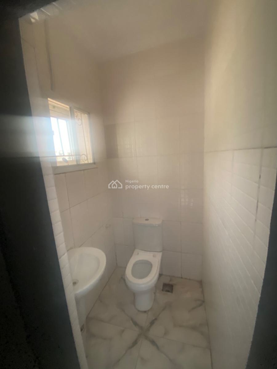 Luxuriously Spacious 2 Bedroom Flat with Excellent Finishing, 18b Raimat Close, Bankole Street, Bogije, Ibeju Lekki, Lagos, House for Rent