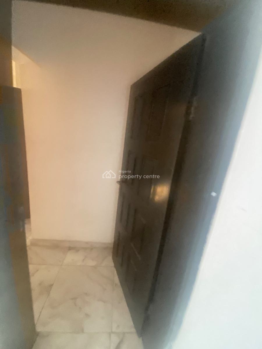 Luxuriously Spacious 2 Bedroom Flat with Excellent Finishing, 18b Raimat Close, Bankole Street, Bogije, Ibeju Lekki, Lagos, House for Rent