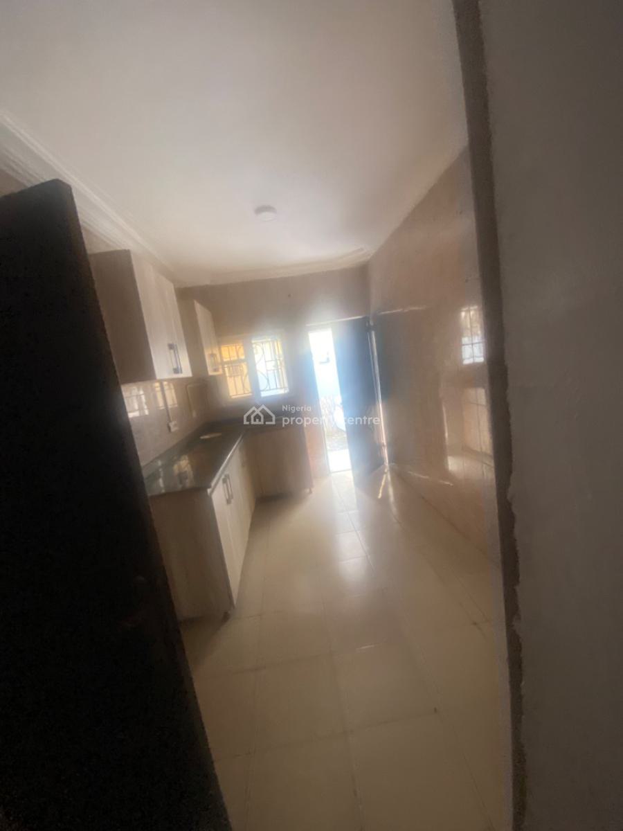 Luxuriously Spacious 2 Bedroom Flat with Excellent Finishing, 18b Raimat Close, Bankole Street, Bogije, Ibeju Lekki, Lagos, House for Rent