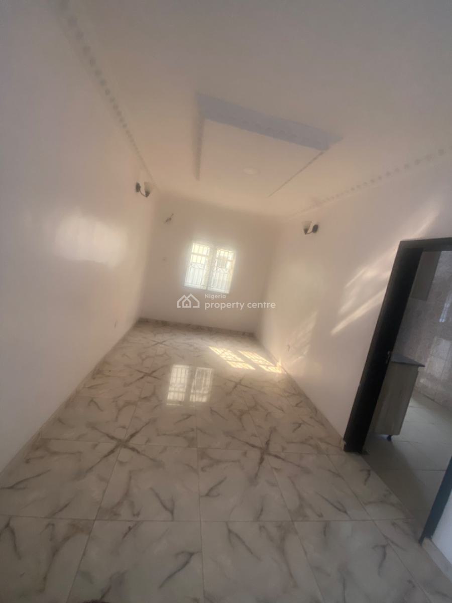 Luxuriously Spacious 2 Bedroom Flat with Excellent Finishing, 18b Raimat Close, Bankole Street, Bogije, Ibeju Lekki, Lagos, House for Rent