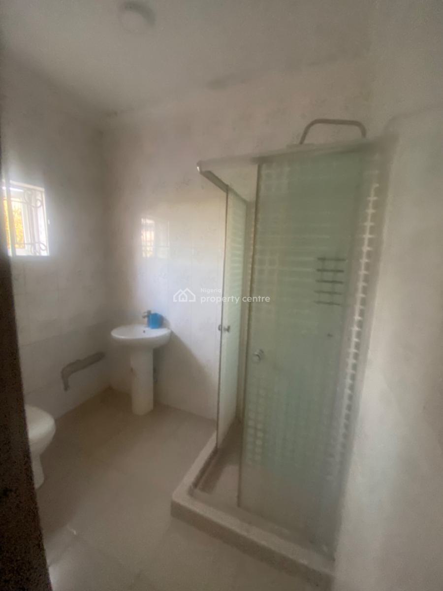 Luxuriously Spacious 2 Bedroom Flat with Excellent Finishing, 18b Raimat Close, Bankole Street, Bogije, Ibeju Lekki, Lagos, House for Rent