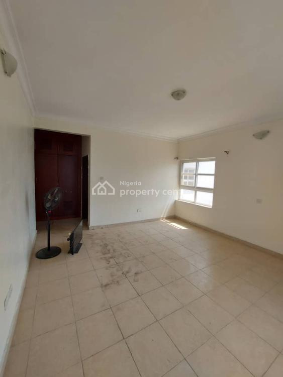 Fully Serviced 3 Bedroom Apartment with Bq, Bourdillon Court Estate, Chevron Drive, Lekki, Lagos, Flat / Apartment for Rent