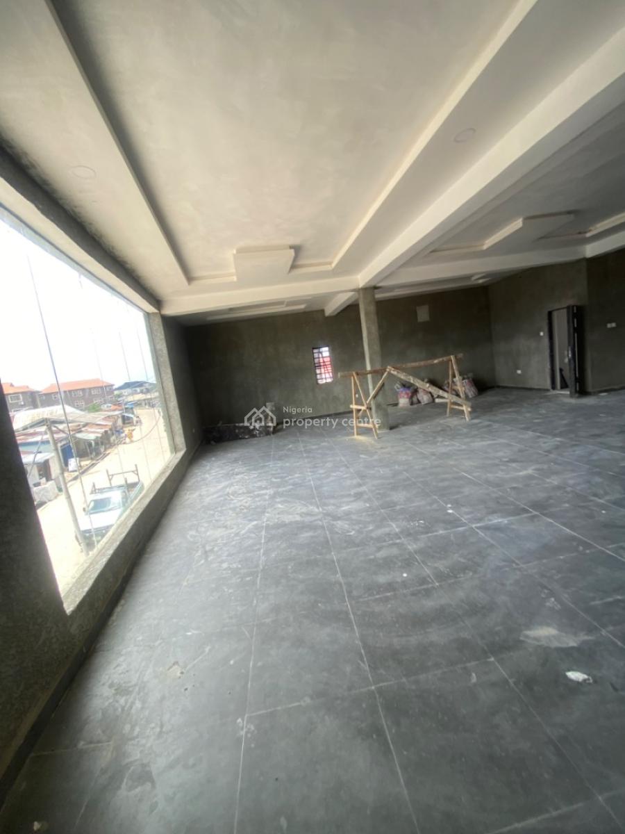 Luxuriously Standard Quality Shop, 15 B Segun Street, Close, Bogije, Ibeju Lekki, Lagos, Shop for Rent