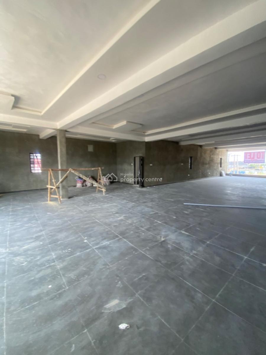 Luxuriously Standard Quality Shop, 15 B Segun Street, Close, Bogije, Ibeju Lekki, Lagos, Shop for Rent