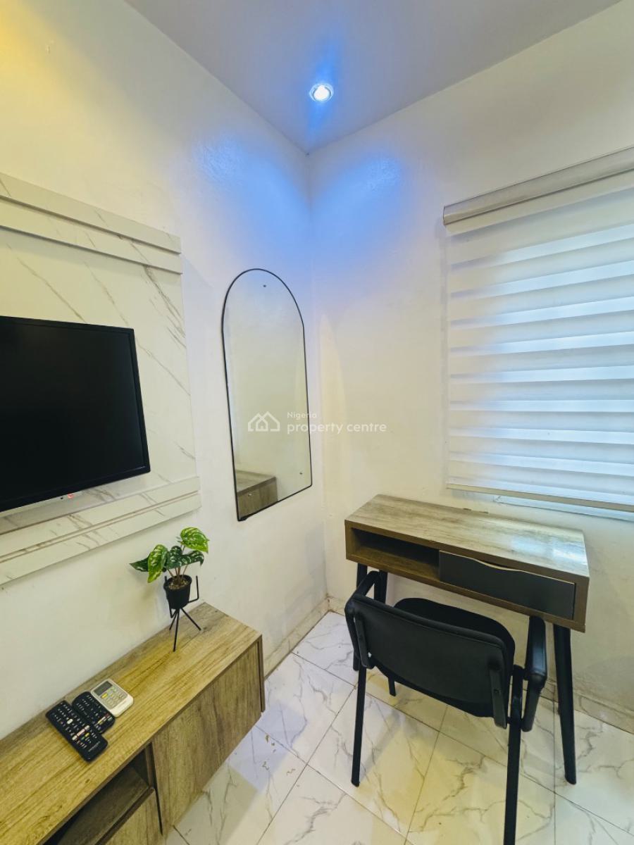Studio Apartment, Shobande Street, Akoka, Yaba, Lagos, Self Contain (single Rooms) Short Let
