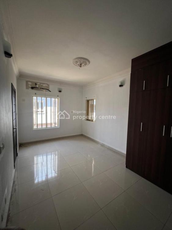 For Rent 3 Bedroom Flat, Ikate, Lekki, Lagos 3 Beds, 3 Baths