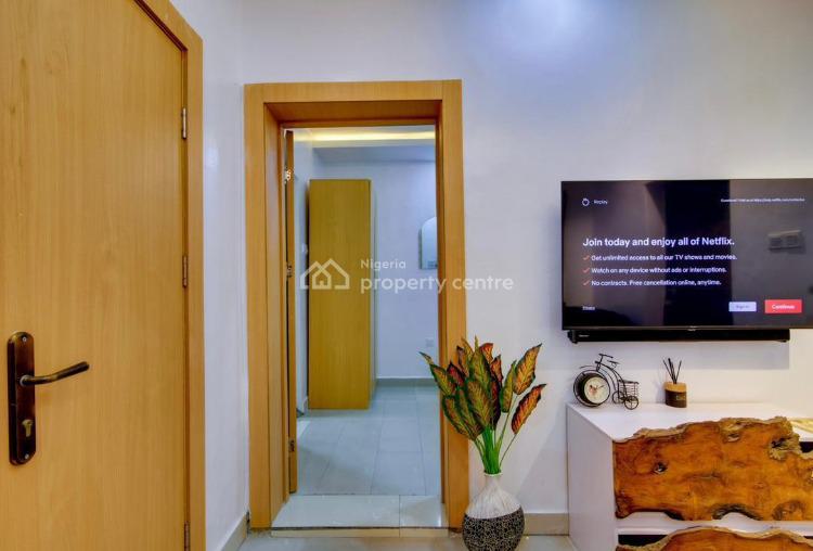 Luxury 1 Bedroom Apartment with Pool, Victoria Island (vi), Lagos, Flat / Apartment Short Let