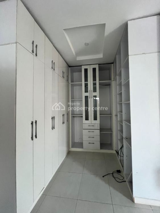 For Rent Master Bedroom With Balcony, Jacuzzi And Tv Console Shared