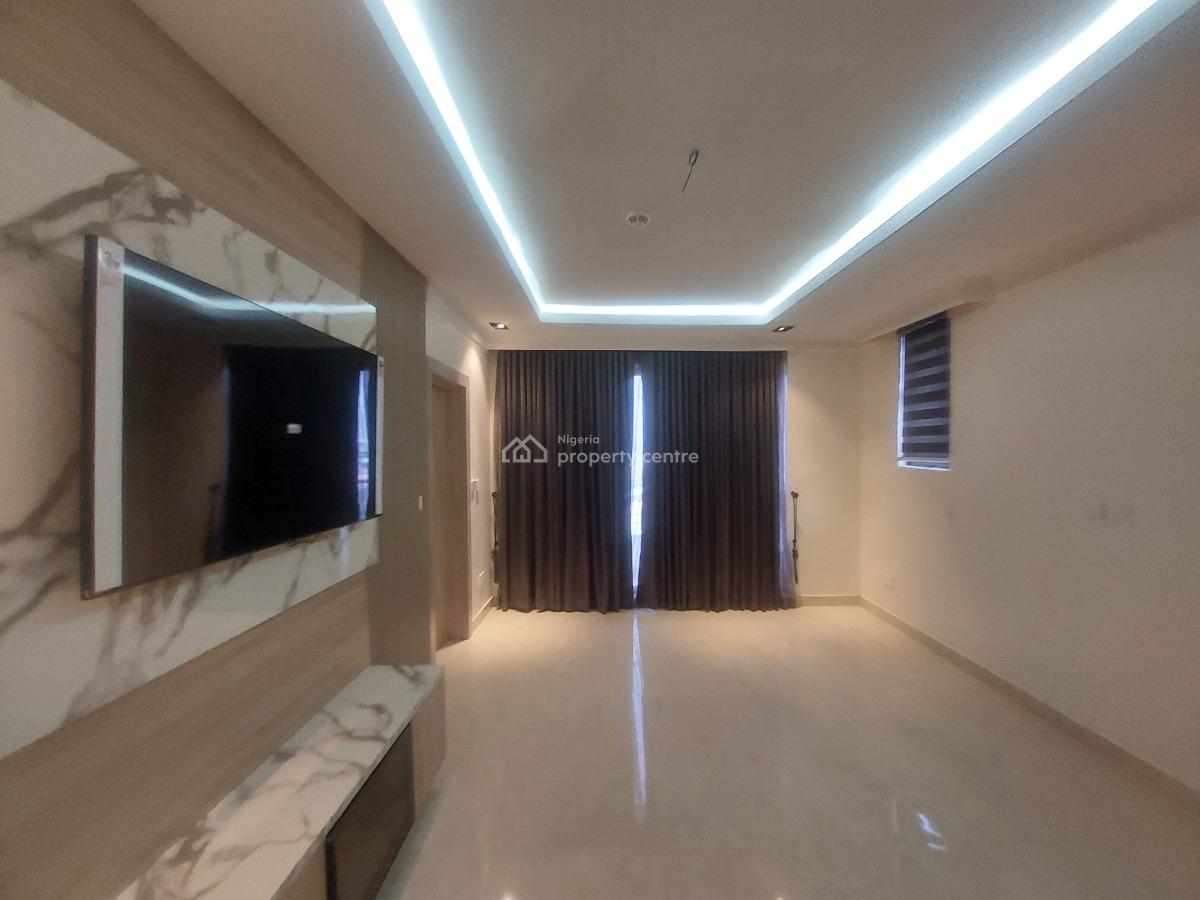 5 Bedroom Penthouse on 2 Floors, Periwinkle Estate, Lekki Phase 1, Lekki, Lagos, Flat / Apartment for Rent