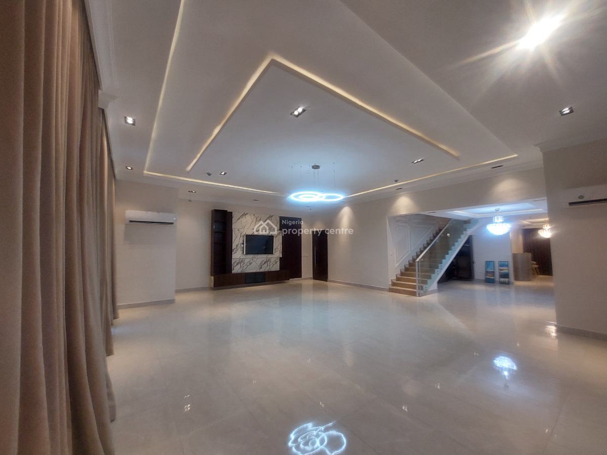 5 Bedroom Penthouse on 2 Floors, Periwinkle Estate, Lekki Phase 1, Lekki, Lagos, Flat / Apartment for Rent