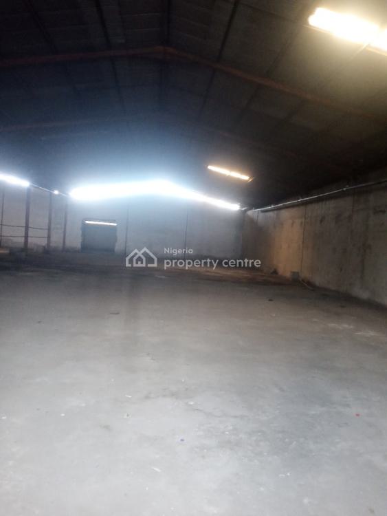 15000 Sqft Warehouse, Along Oshodi Apapa Express Way, Oshodi, Lagos, Warehouse for Rent
