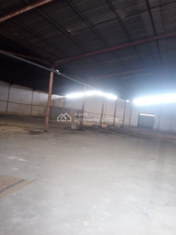 15000 Sqft Warehouse, Along Oshodi Apapa Express Way, Oshodi, Lagos, Warehouse for Rent