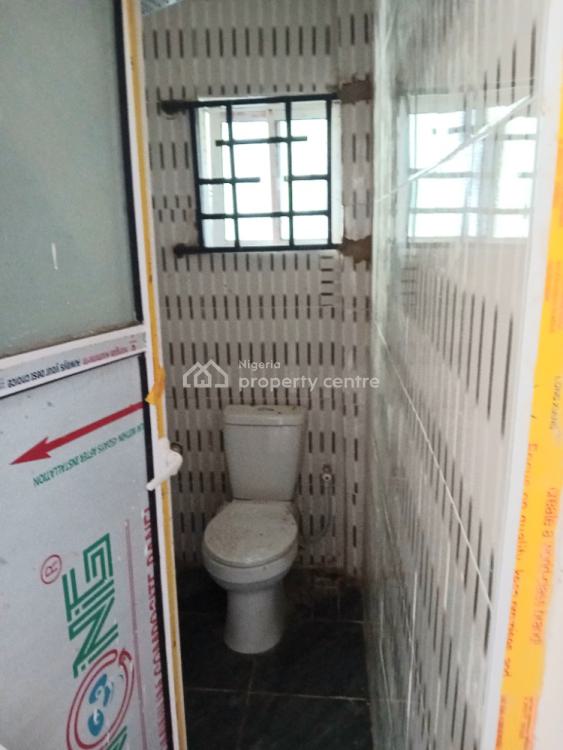 Very Spacious, Luxury 2 Bedroom Apartment, Abeokuta Street, Ebute Metta East, Yaba, Lagos, Flat / Apartment for Rent
