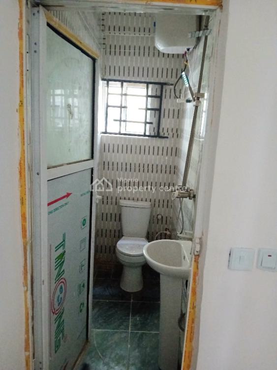 Very Spacious, Luxury 2 Bedroom Apartment, Abeokuta Street, Ebute Metta East, Yaba, Lagos, Flat / Apartment for Rent