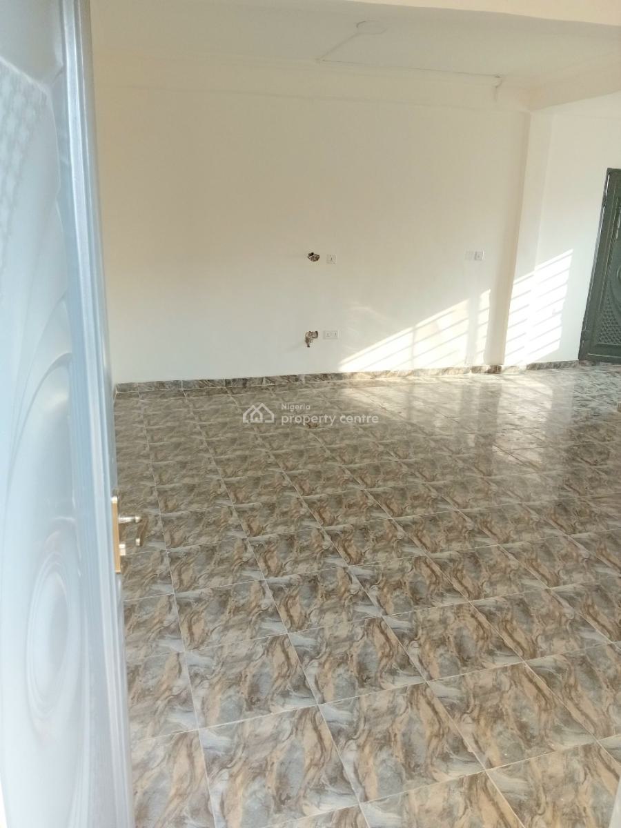 Very Spacious, Luxury 2 Bedroom Apartment, Abeokuta Street, Ebute Metta East, Yaba, Lagos, Flat / Apartment for Rent