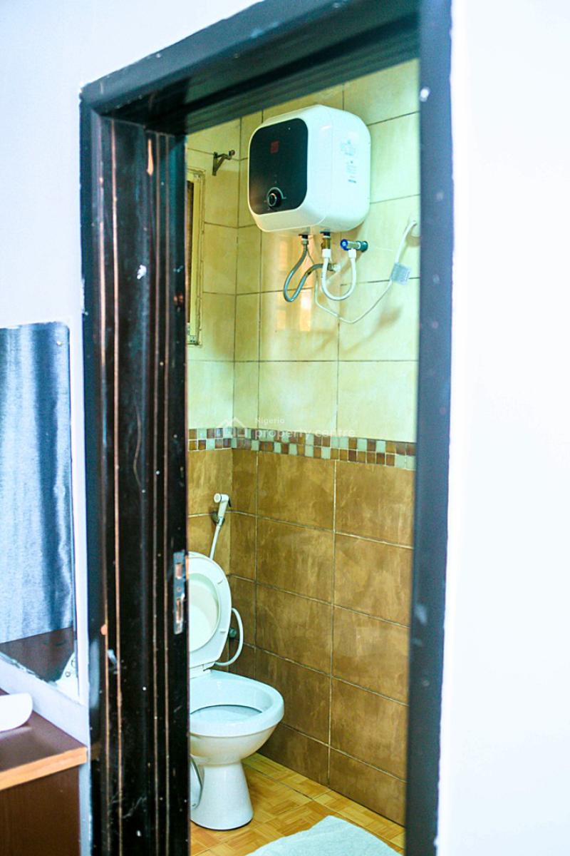Nicely Furnished and Well Serviced Luxury 2 Bedrooms Apartment, Shangisha, Gra Phase 2, Magodo, Lagos, Flat / Apartment Short Let