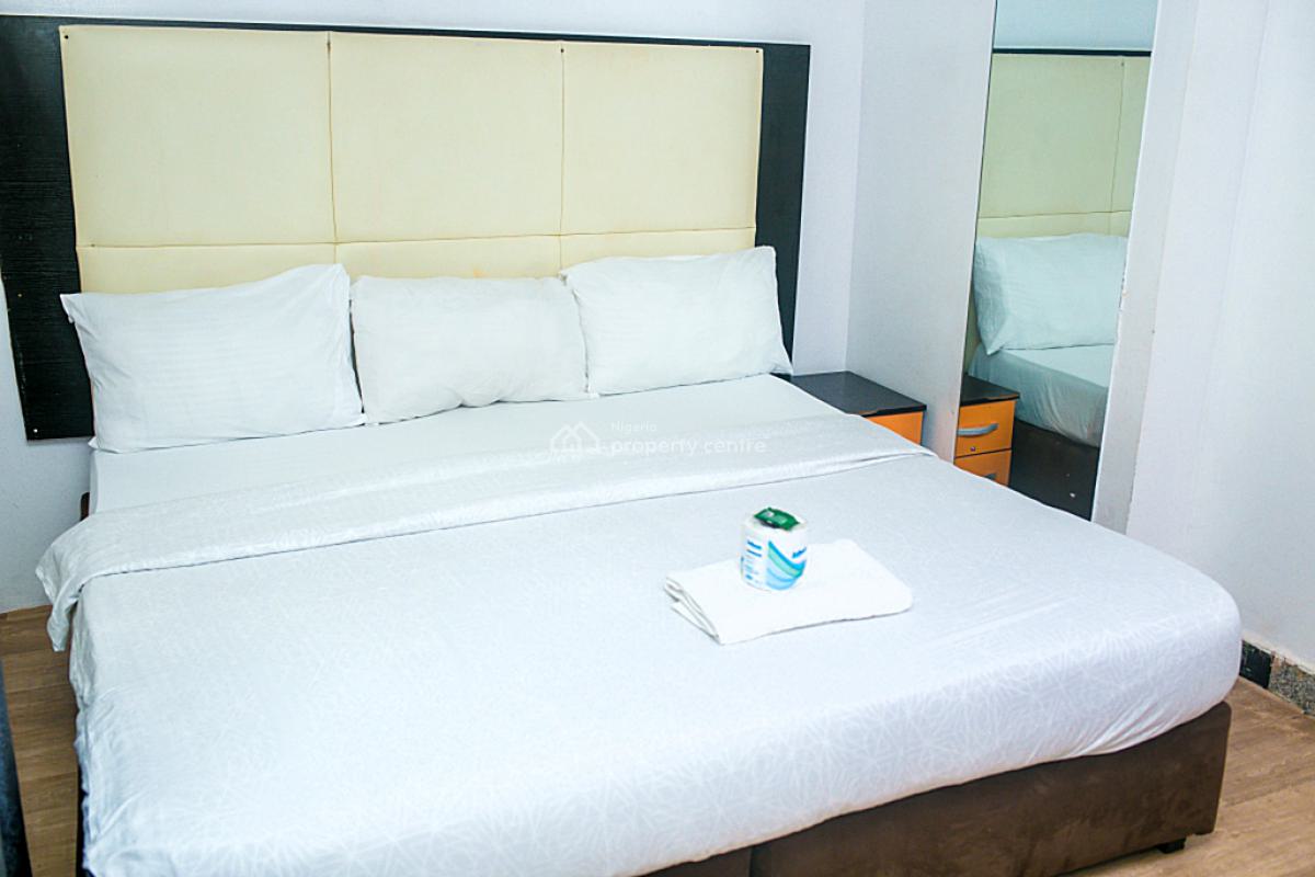 Nicely Furnished and Well Serviced Luxury 2 Bedrooms Apartment, Shangisha, Gra Phase 2, Magodo, Lagos, Flat / Apartment Short Let