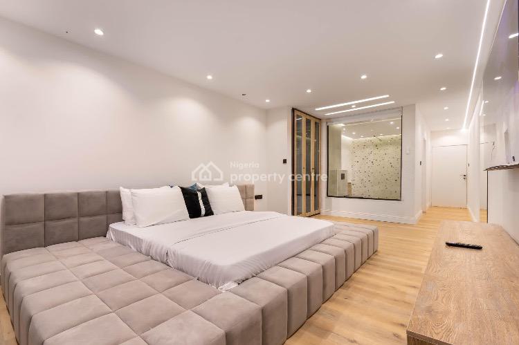 Luxury 3 Bedrooms Apartments, Off Admiralty, Lekki Phase 1, Lekki, Lagos, Flat / Apartment Short Let