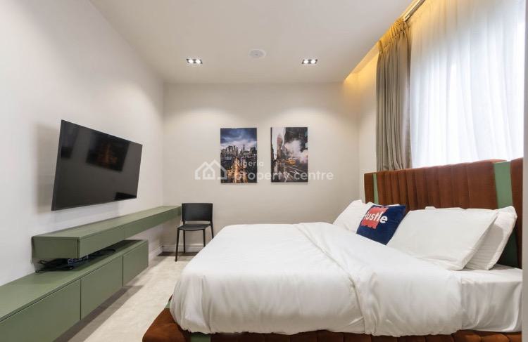 Luxury 2 Bedrooms Smart Home with Ps5, Lekki Phase 1, Lekki, Lagos, Flat / Apartment Short Let