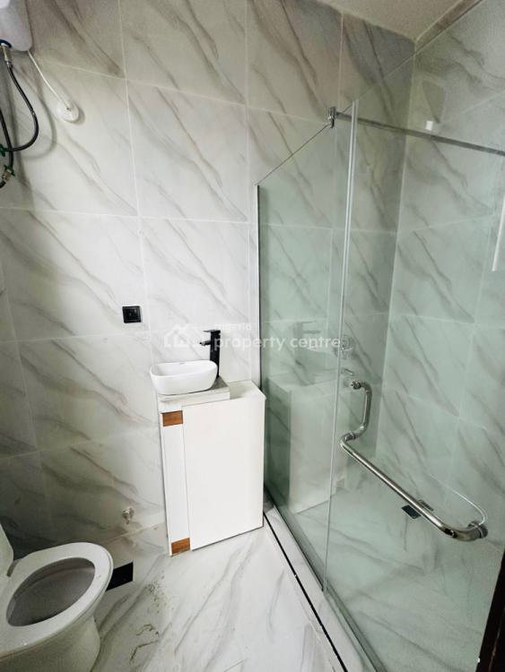 Luxuriously Finished 2 Bedroom Apartment with Quality Facility, Ologolo, Lekki, Lagos, Flat / Apartment for Sale