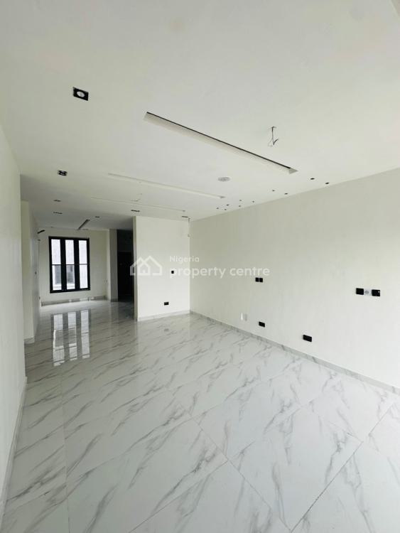 Luxuriously Finished 2 Bedroom Apartment with Quality Facility, Ologolo, Lekki, Lagos, Flat / Apartment for Sale