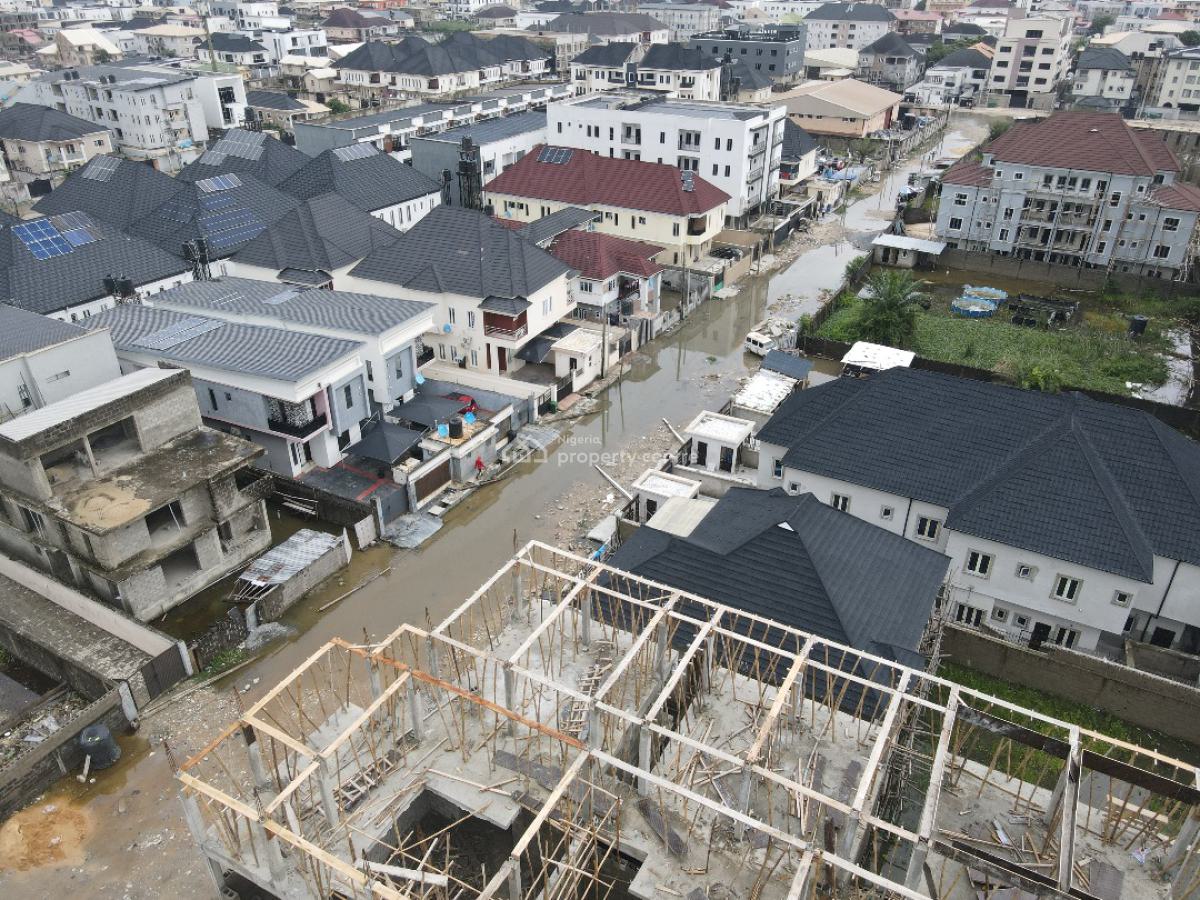 3 Bedroom Maisonette with a Study and a Swimming Pool, Ologolo, Lekki, Lagos, Flat / Apartment for Sale