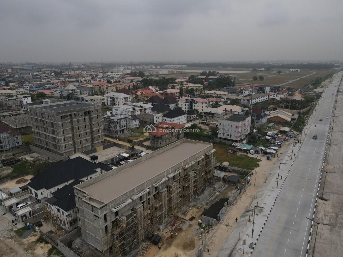 3 Bedrooms Maisonette with a Study and a Swimming Pool, Ologolo, Lekki, Lagos, Flat / Apartment for Sale