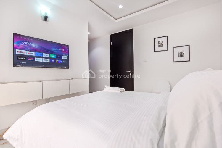 Beautiful 3 Bedrooms Apartment with Ps4 and Snooker, Lekki, Lagos, Flat / Apartment Short Let