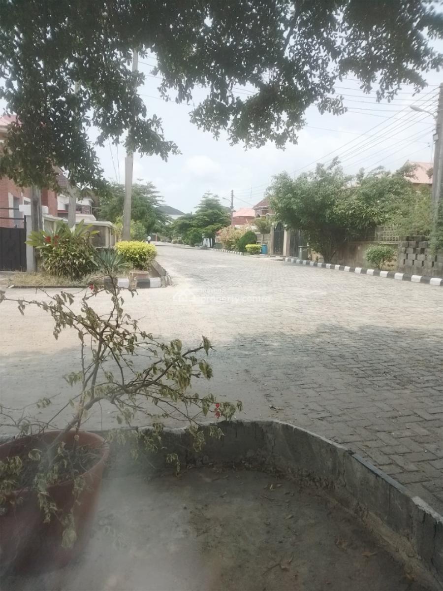 Self Serviced  Detached Duplex, Gated Estate Meadow School Rd, Ikate Elegushi, Lekki, Lagos, Detached Duplex for Rent