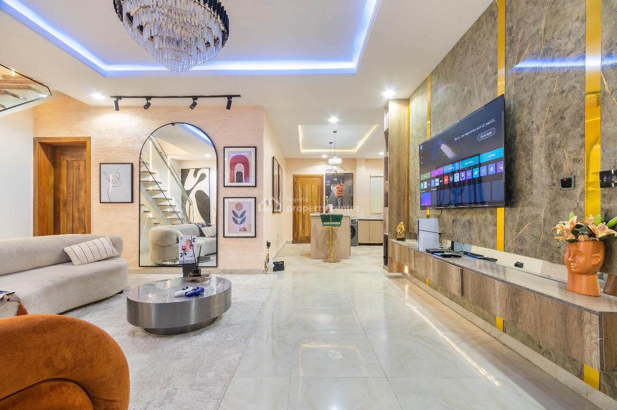 Luxury 2 Bedroom Maisonette with Ps 5 and Swimming Pool, Lekki Phase 1, Lekki, Lagos, House Short Let