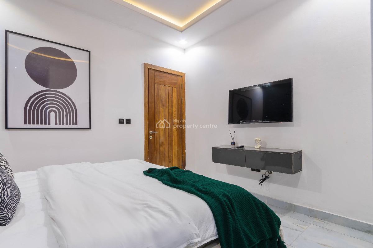 Luxury 2 Bedroom Maisonette with Ps 5 and Swimming Pool, Lekki Phase 1, Lekki, Lagos, House Short Let