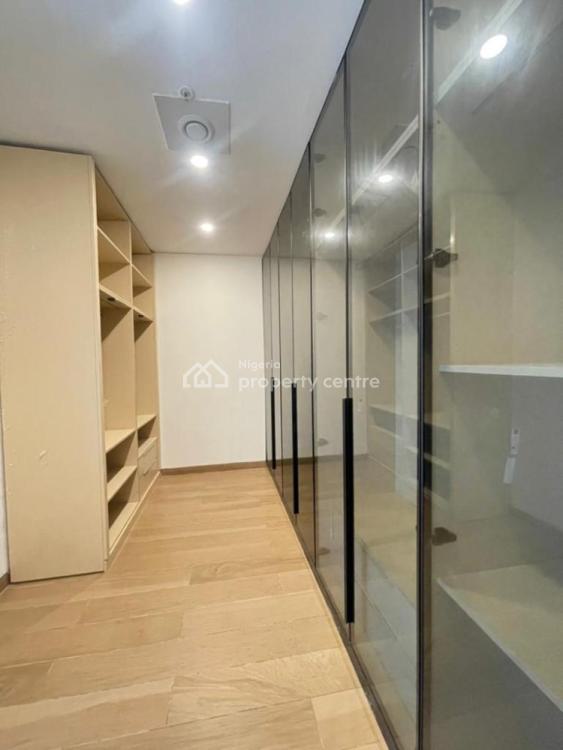 Luxury 4 Bedroom Flat Sitting on 520sqm , a Pool , Gym , Sauna , Club, Old Ikoyi, Ikoyi, Lagos, Flat / Apartment for Sale